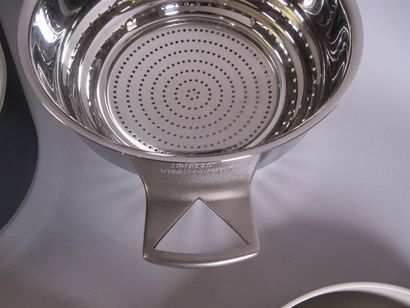 ITALIE. Designer Barazzoni pour Porsche
Poissonnière...
