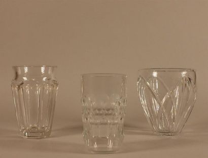 BACCARAT
Trois vases en cristal de modèles...