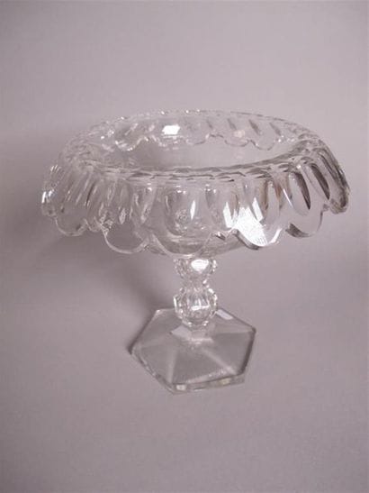 Ensemble en verre comprenant : une coupe...