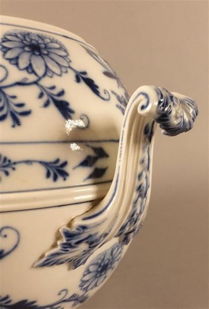 ALLEMAGNE. Meissen
Jatte à punch en porcelaine,...