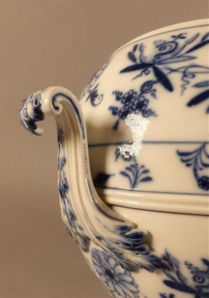 ALLEMAGNE. Meissen
Jatte à punch en porcelaine,...