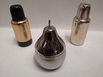 Lot comprenant :
- THERMID Paris. Deux thermos...