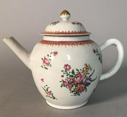 CHINE, Cie des Indes. Théière couverte de...