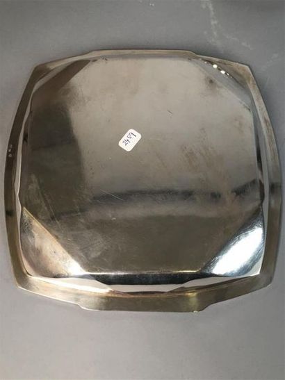 Lot en métal argenté : un plat carré : 23...