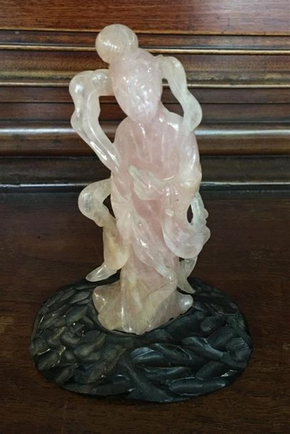 CHINE. Lot de deux statuettes guanine, une...