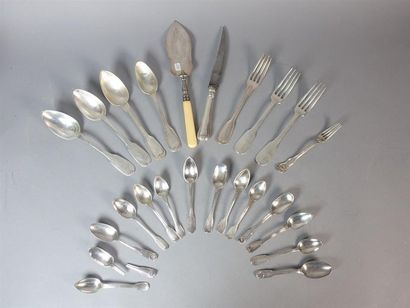 Lot en argent comprenant : cuillères à café...