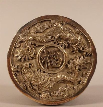 INDOCHINE, 1900. Boîte couverte en argent...