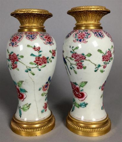 CHINE - XVIIIe siècle
Paire de vases de forme...