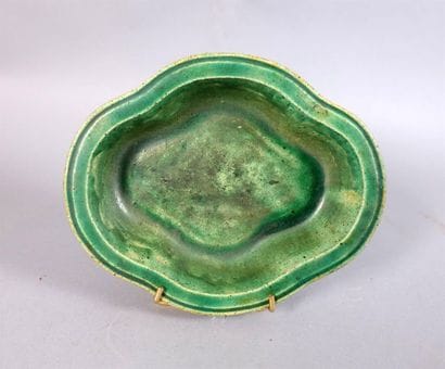 CHINE - XVIIe siècle
Coupe en grès émaillé...
