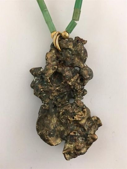 Époques diverses. 
Collier composé de perles...