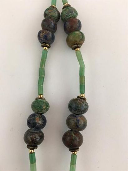 Époques diverses. 
Collier composé de perles...