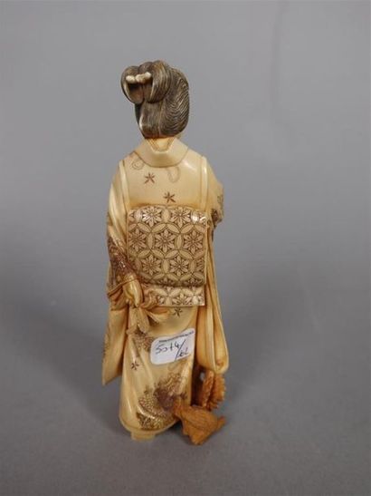 JAPON - Époque MEIJI (1868-1912)
Okimono...