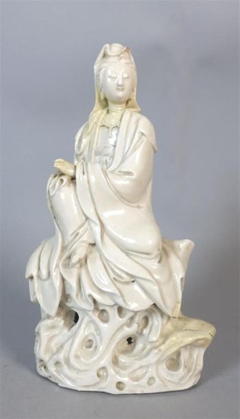 CHINE - Époque KANGXI (1662-1722)
Gwanyin...