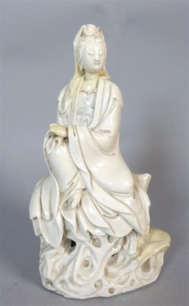 CHINE - Époque KANGXI (1662-1722)
Gwanyin...