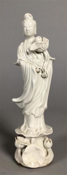 CHINE - XXe siècle
Statuette en blanc de...