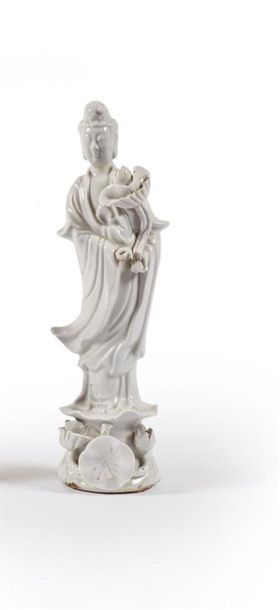 CHINE - XXe siècle
Statuette en blanc de...