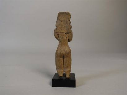 MEXIQUE, Michoacan
Statuette féminine en...