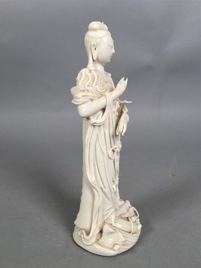 CHINE, Dehua - XXe siècle
Statuette en porcelaine...