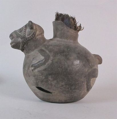 PÉROU, Chimu - 1100-1200
Vase zoomorphe en...