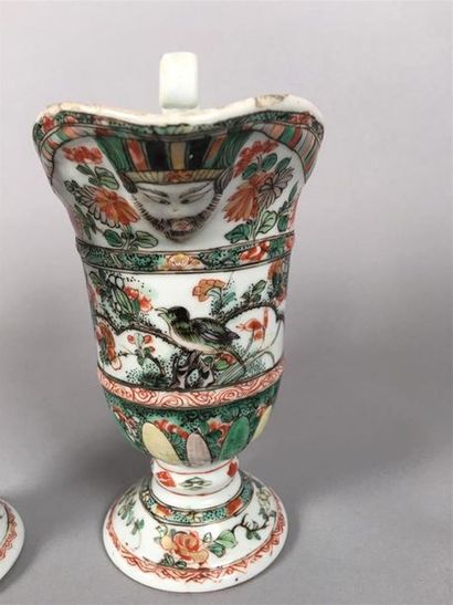 CHINE - Époque KANGXI (1662-1722)
Paire d'aiguières...