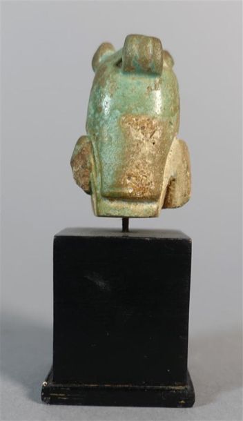 EGYPTE, Basse-Époque
Buste d'amulette représentant...