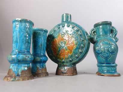 CHINE - Fin de l'époque MING, XVIIe siècle
Gourde...