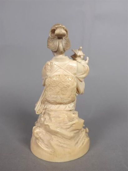 JAPON - Époque MEIJI (1868-1912)
Okimono...