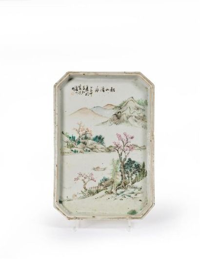 CHINE - Début du XXe siècle
Petit plateau...