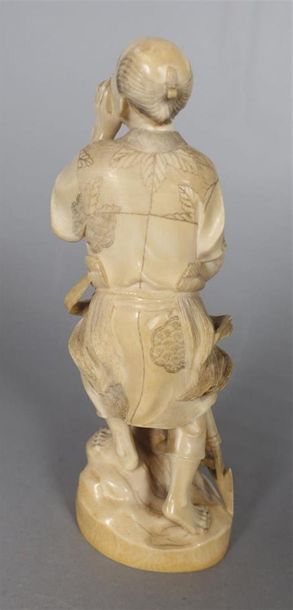 JAPON - Époque MEIJI (1868-1912)
Okimono...