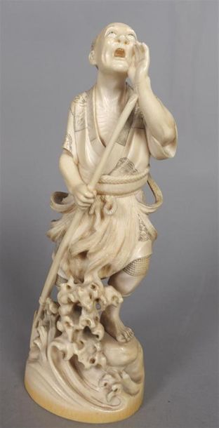 JAPON - Époque MEIJI (1868-1912)
Okimono...