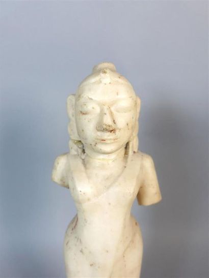 INDE - XVIIIe siècle
Statuette en marbre...