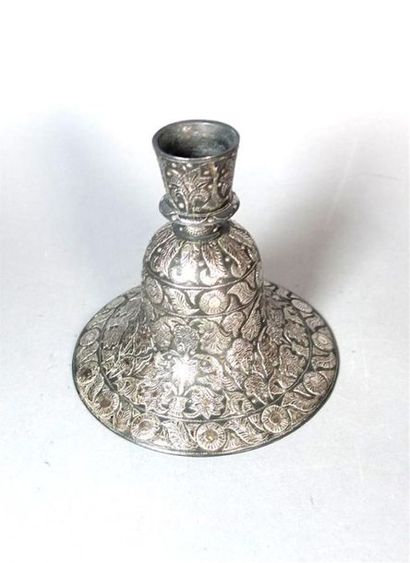 INDE, Lucknow - Vers 1880
Large base de narghilé...