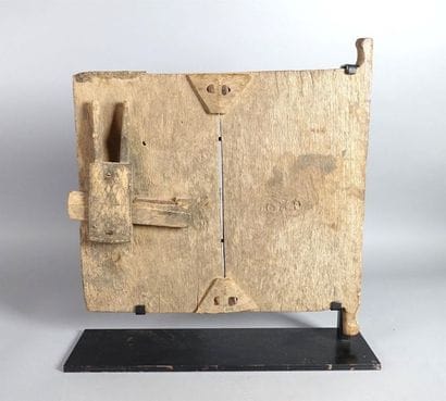MALI, Bambara
Fragment de porte avec serrure...