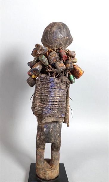 NIGERIA, Nago
Statue fétiche en bois, clochettes,...