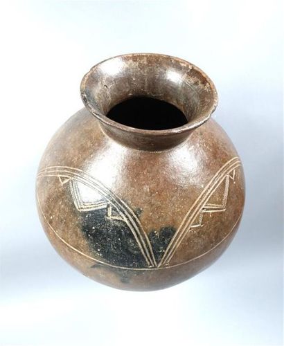 AFRIQUE DE L'OUEST, Lobi
Pot en terre cuite,...