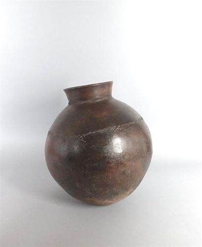 AFRIQUE DE L'OUEST, Lobi
Pot en terre cuite,...