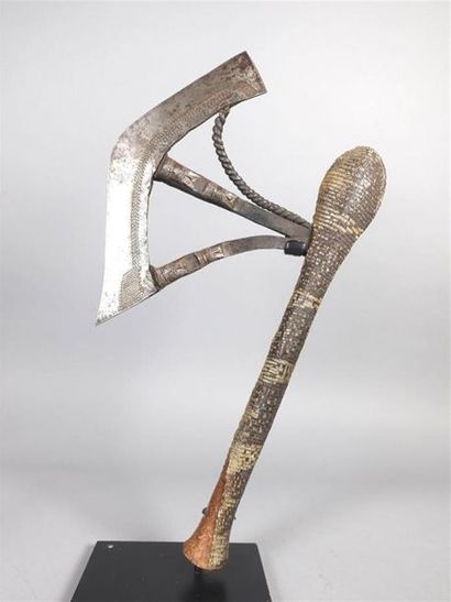 CONGO, Sapo Sapo
Hâche en bois, cuir de serpent...