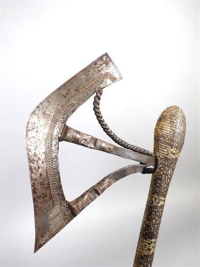 CONGO, Sapo Sapo
Hâche en bois, cuir de serpent...