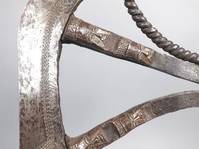 CONGO, Sapo Sapo
Hâche en bois, cuir de serpent...
