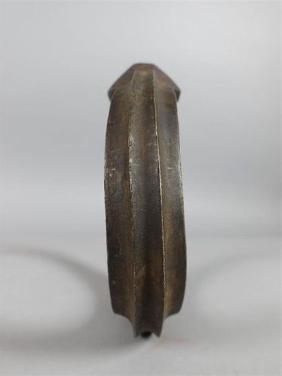 NIGERIA, Yorouba 
Torque manille en bronze...