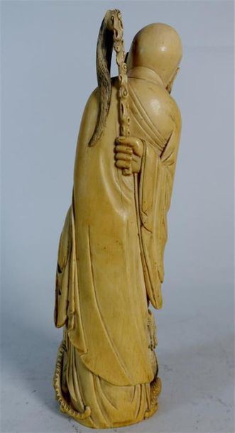 CHINE - Circa 1940
Groupe en ivoire sculpté...