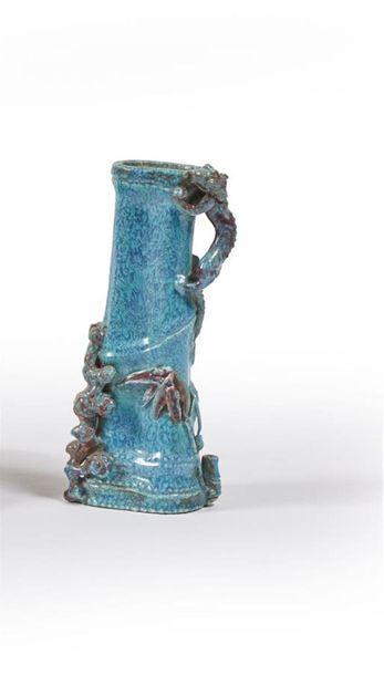 CHINE - Début du XXe siècle
Petit vase en...