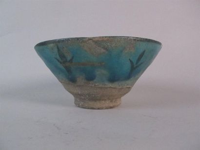 SYRIE, Raqqa - XIIIe siècle
Petite coupe...
