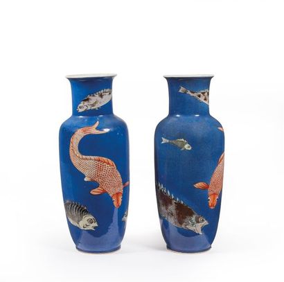CHINE - XIXe siècle
Paire de vases rouleau...