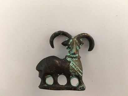 LURISTAN - VIe siècle av. J.C. 
Broche ornée...