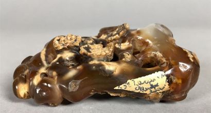 CHINE - XIXe siècle
Repose pinceaux en agate...