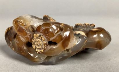 CHINE - XIXe siècle
Repose pinceaux en agate...
