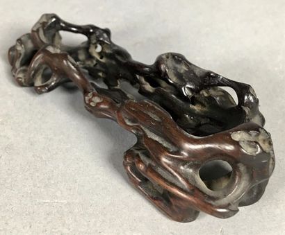 CHINE - XIXe siècle
Repose pinceaux en agate...