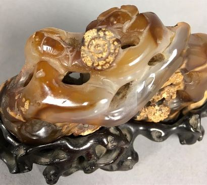CHINE - XIXe siècle
Repose pinceaux en agate...
