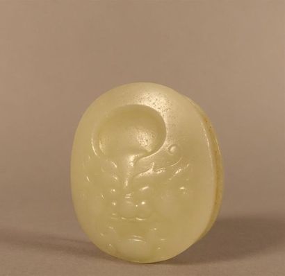 CHINE - Moderne
Boucle en néphrite à tête...